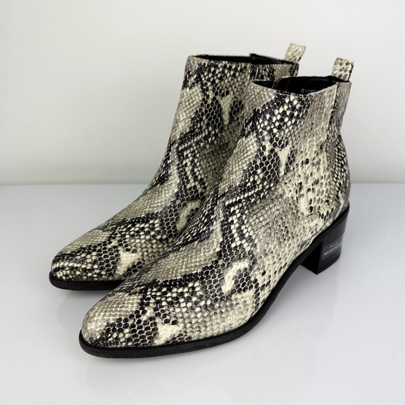 Blondo Women's Elvina Snake Print Leather Ankle Boots Gray Size 9.5 - Picture 6 of 13